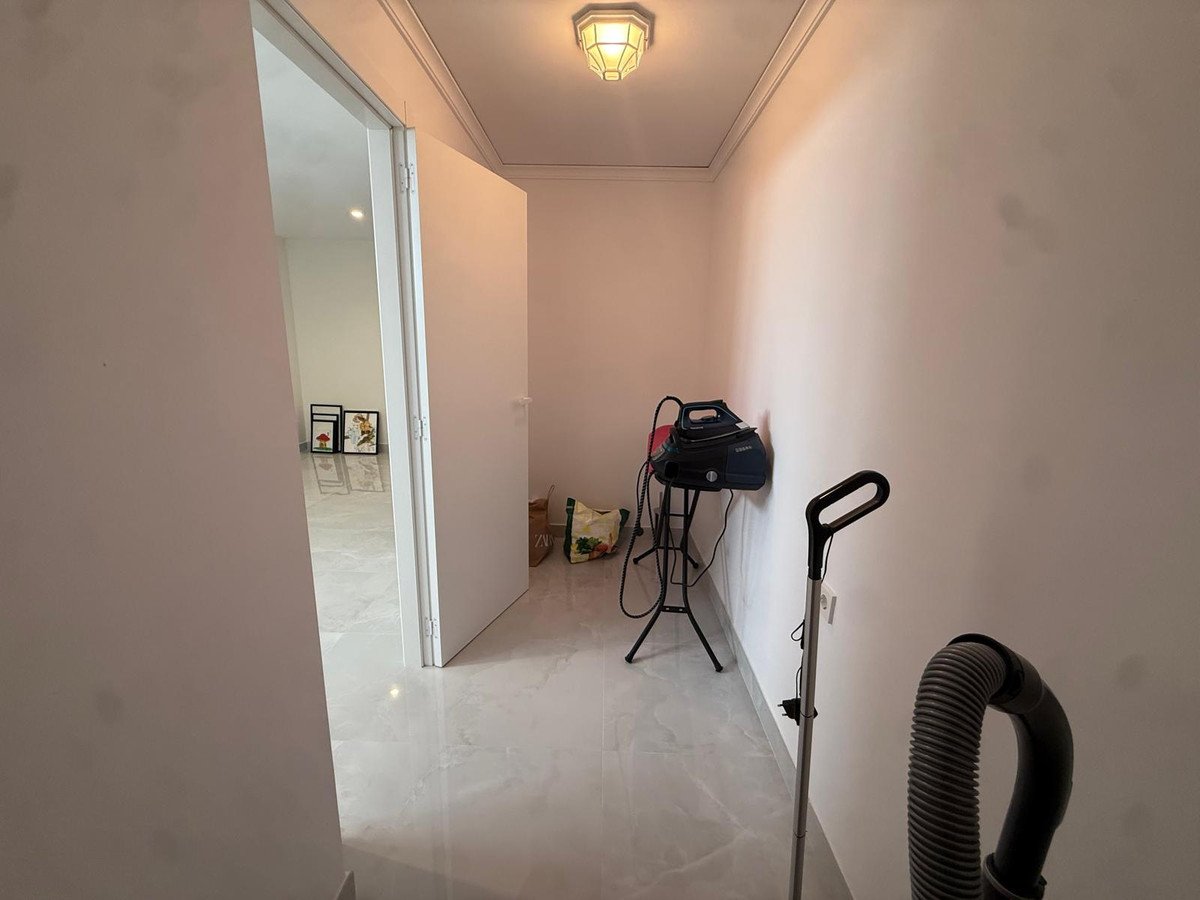 5 Bed Detached Villa in Denia