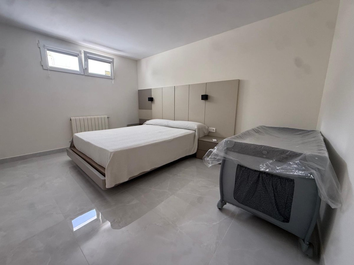5 Bed Detached Villa in Denia