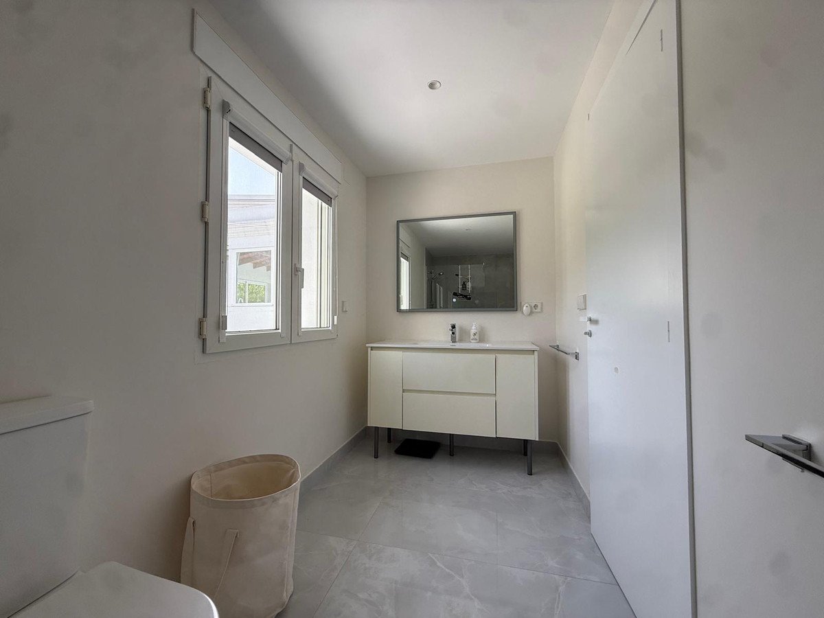 5 Bed Detached Villa in Denia