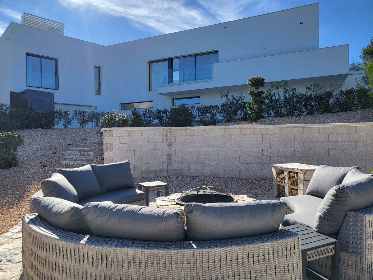4 Bed Detached Villa in Orihuela