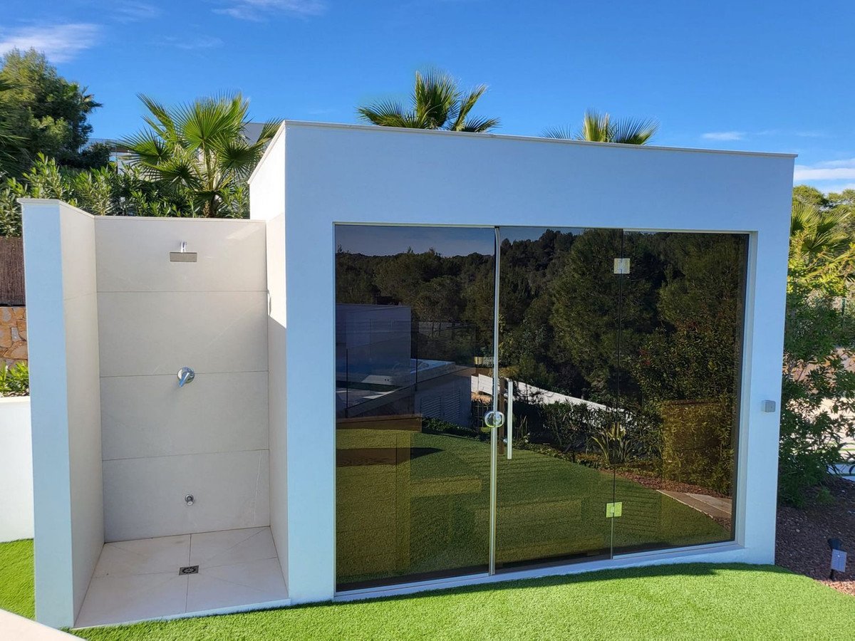 4 Bed Detached Villa in Orihuela