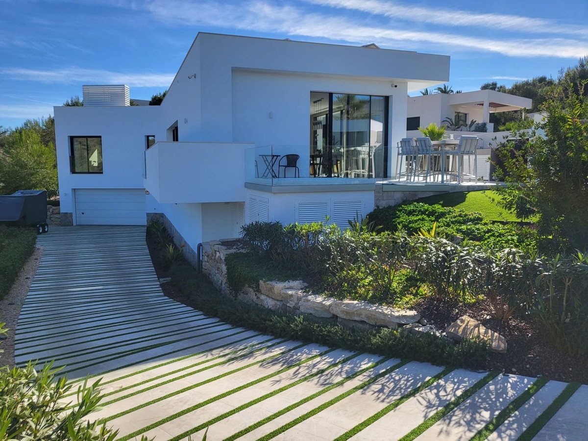 4 Bed Detached Villa in Orihuela
