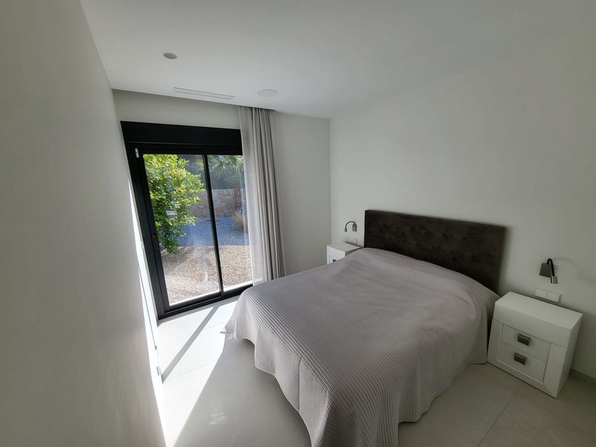 4 Bed Detached Villa in Orihuela