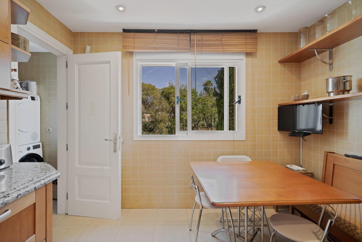 3 Bed Ground Floor Apartment in Marbella