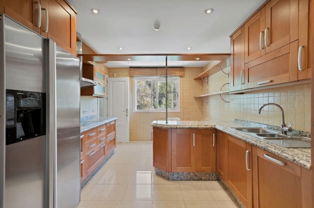 3 Bed Ground Floor Apartment in Marbella