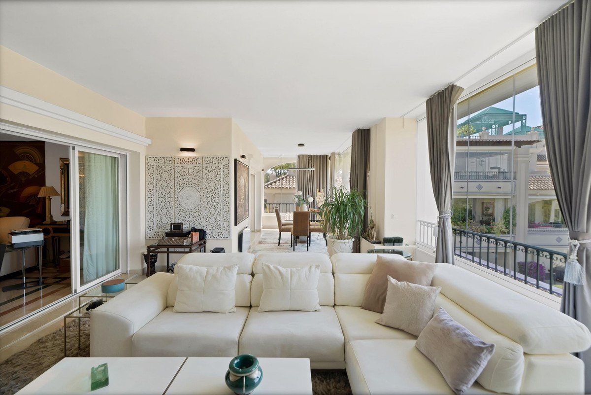 3 Bed Ground Floor Apartment in Marbella
