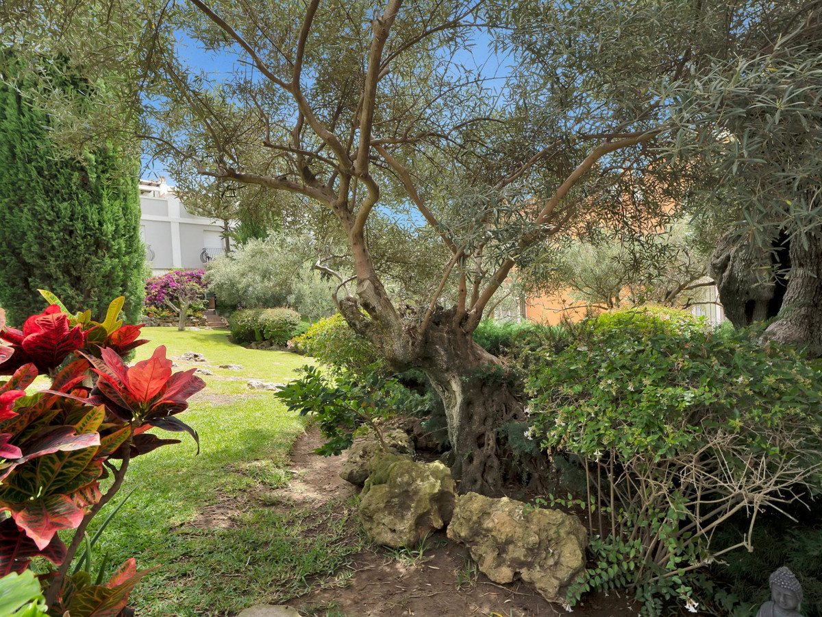 4 Bed Townhouse in Bahía de Marbella