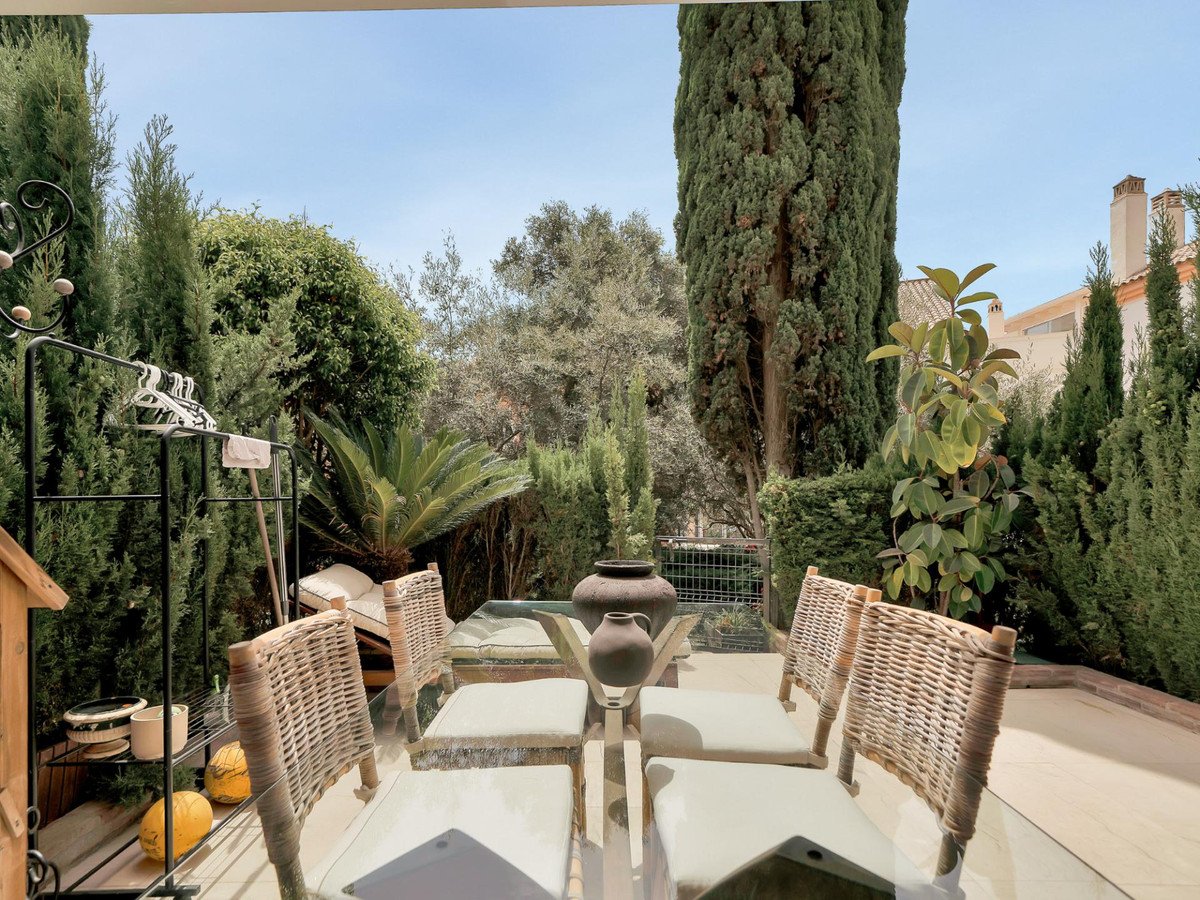 4 Bed Townhouse in Bahía de Marbella