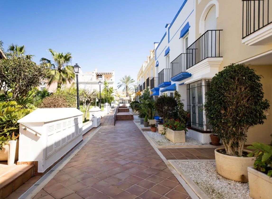 4 Bed Townhouse in Bahía de Marbella