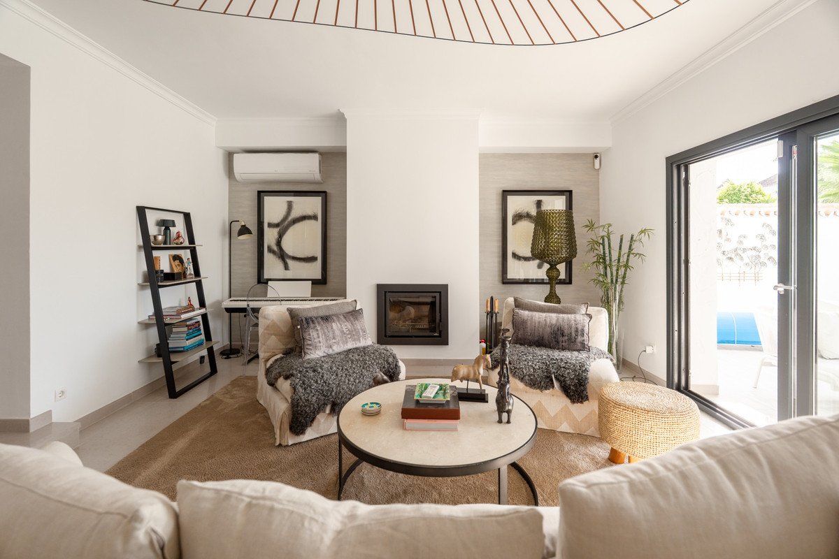 5 Bed Detached Villa in Nueva Andalucía