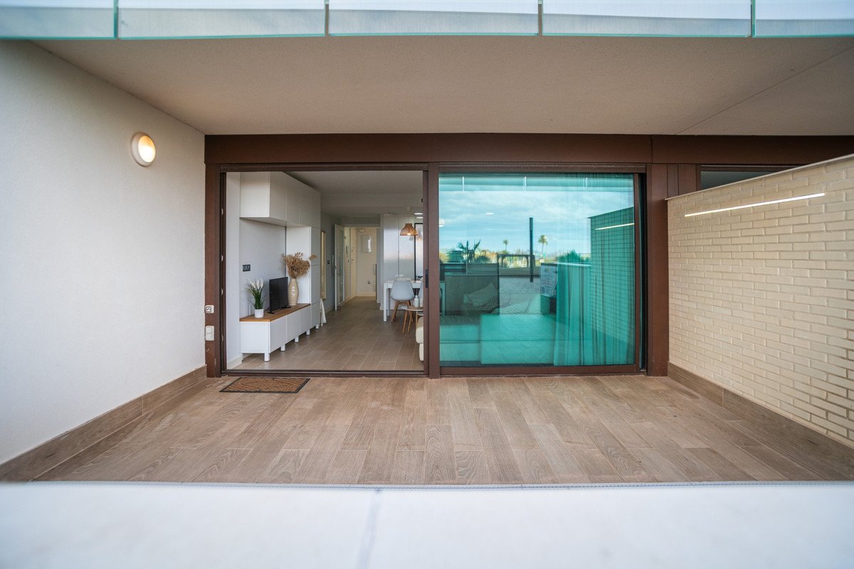2 Bed Ground Floor Apartment in Playa Honda