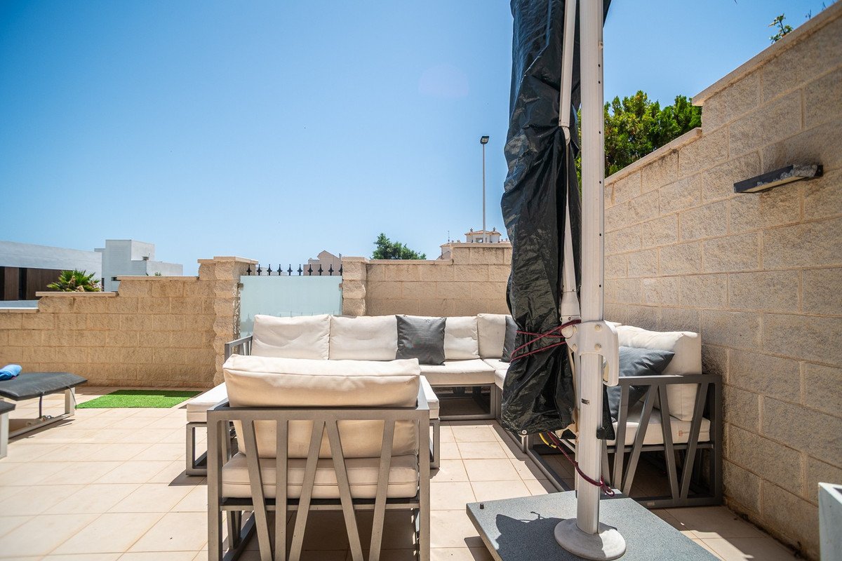 2 Bed Ground Floor Apartment in Guardamar del Segura