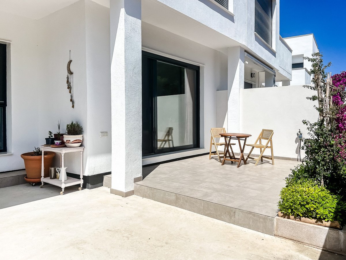 3 Bed Ground Floor Apartment in Santiago de la Ribera