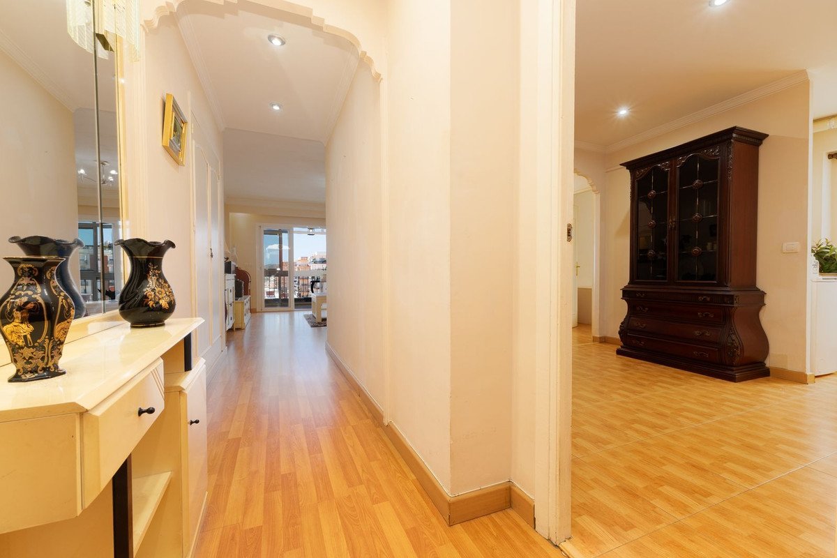 2 Bed Top Floor Apartment in Fuengirola