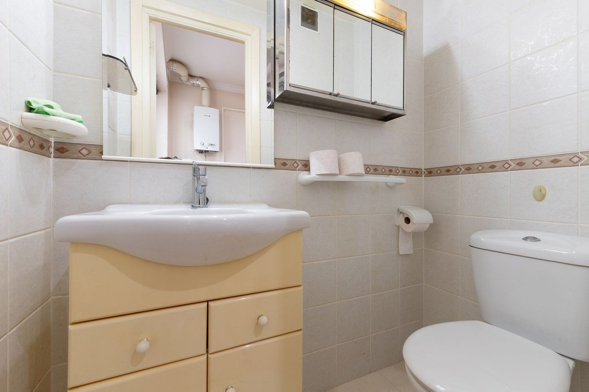 2 Bed Top Floor Apartment in Fuengirola