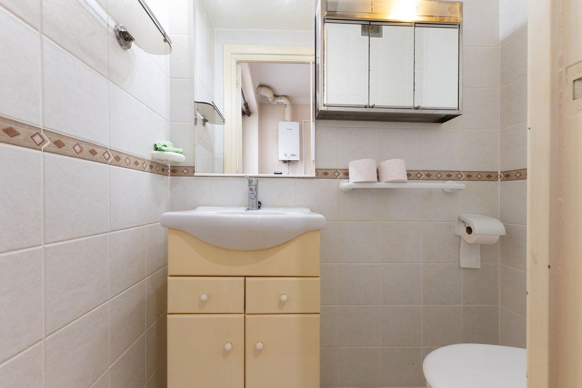 2 Bed Top Floor Apartment in Fuengirola