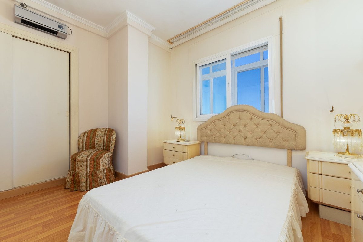 2 Bed Top Floor Apartment in Fuengirola