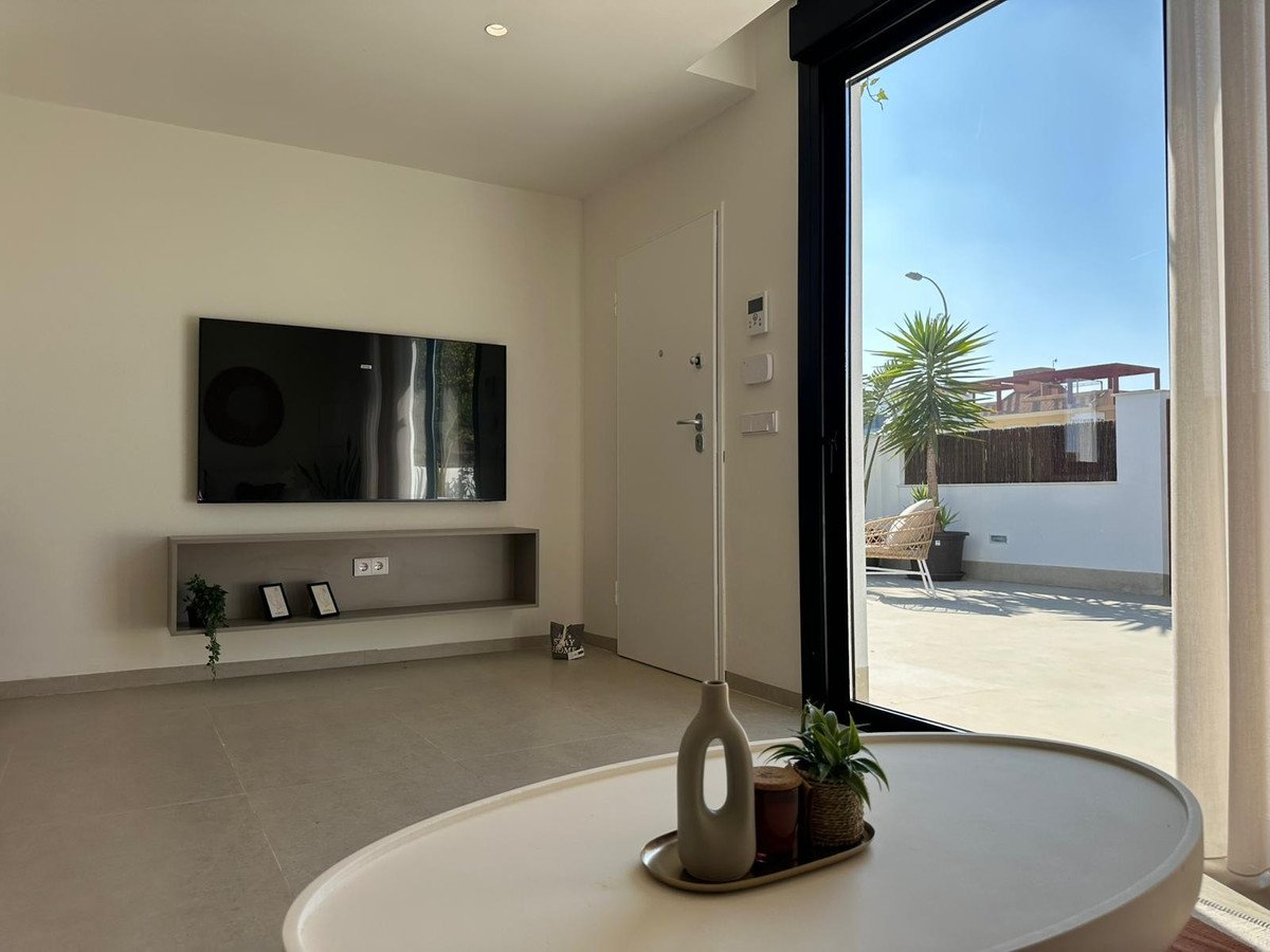 2 Bed Semi-Detached House in Santiago de la Ribera