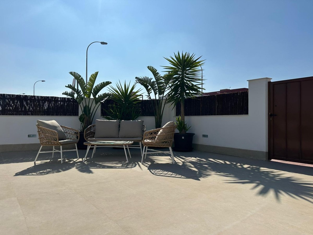 2 Bed Semi-Detached House in Santiago de la Ribera