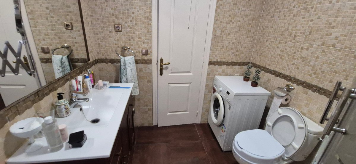 2 Bed Middle Floor Apartment in Mijas