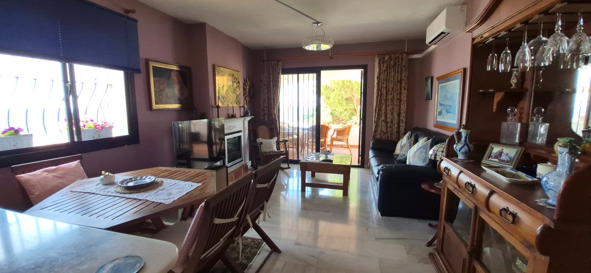 2 Bed Middle Floor Apartment in Mijas