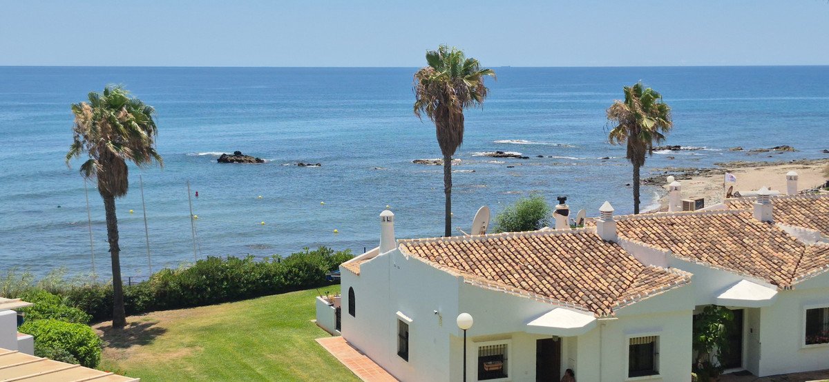 2 Bed Middle Floor Apartment in Mijas