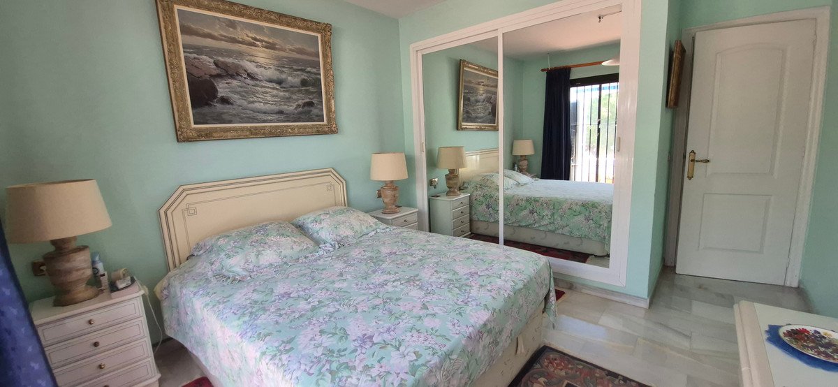 2 Bed Middle Floor Apartment in Mijas