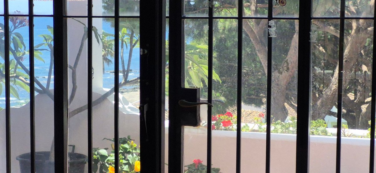 2 Bed Middle Floor Apartment in Mijas