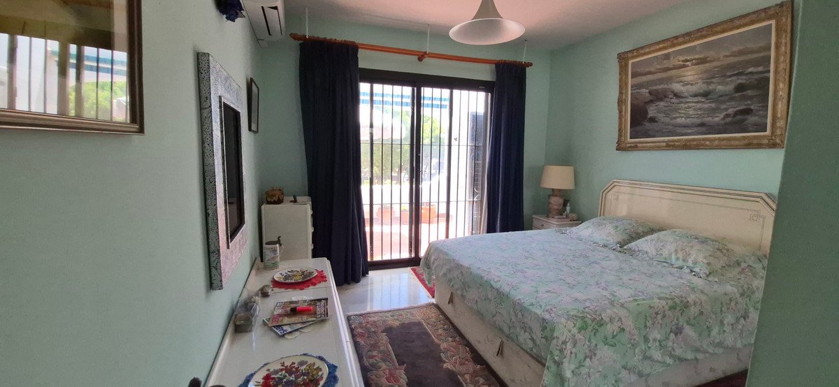 2 Bed Middle Floor Apartment in Mijas