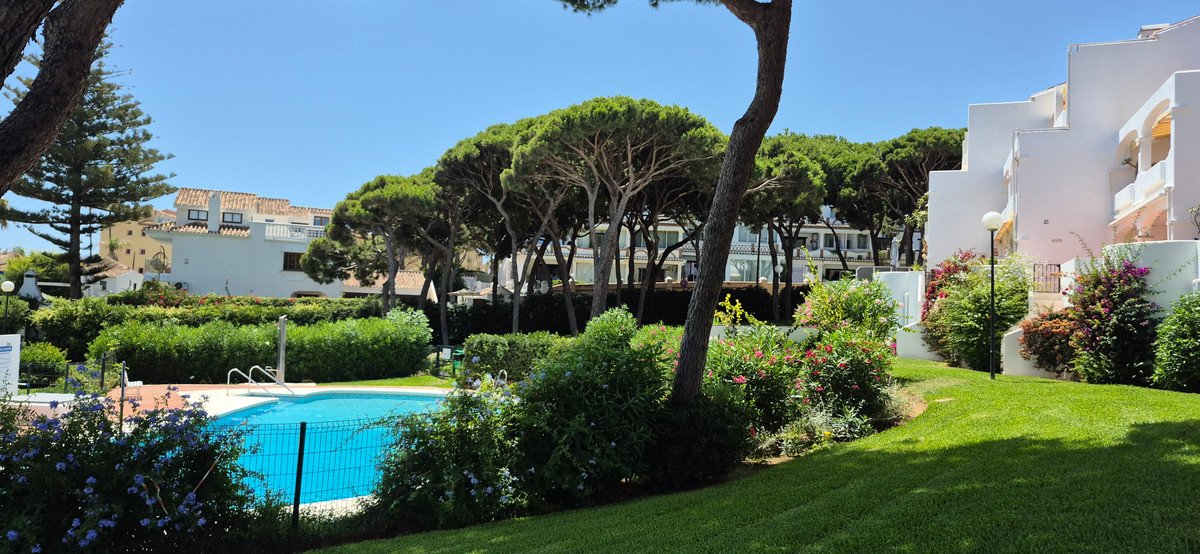 2 Bed Middle Floor Apartment in Mijas