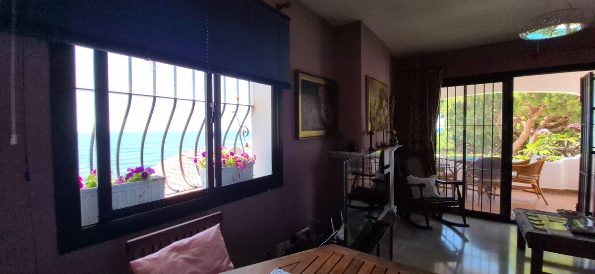 2 Bed Middle Floor Apartment in Mijas
