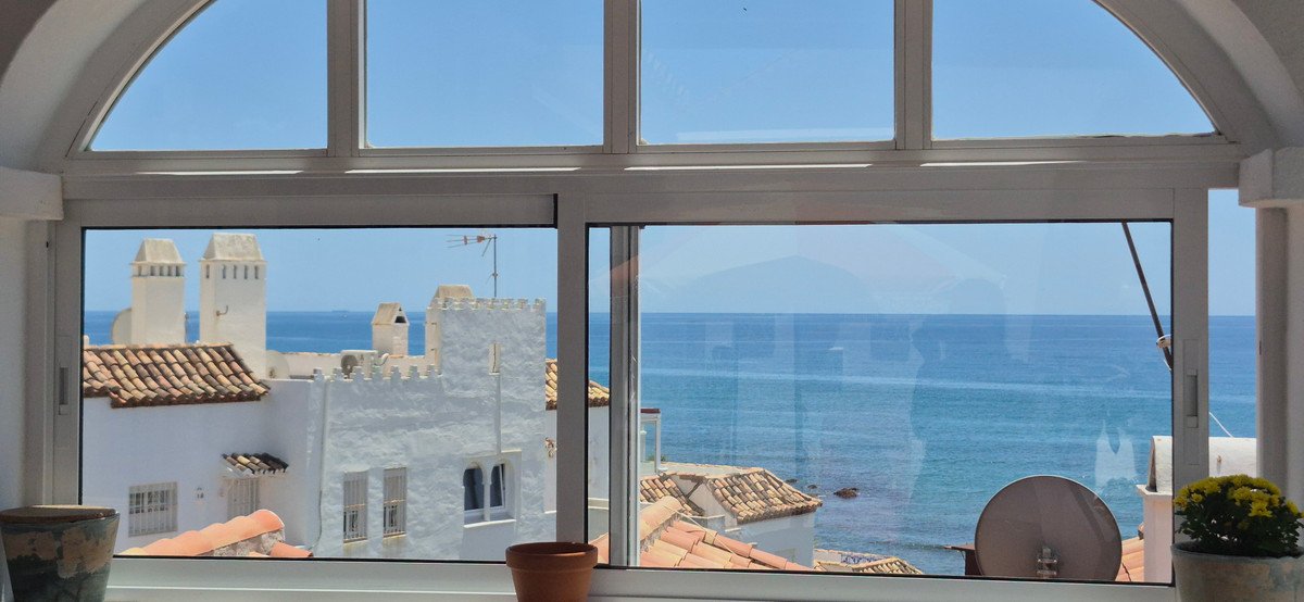 2 Bed Middle Floor Apartment in Mijas