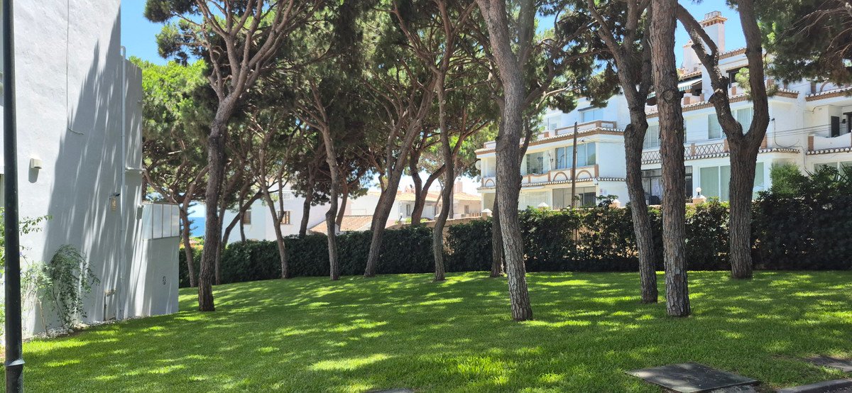 2 Bed Middle Floor Apartment in Mijas