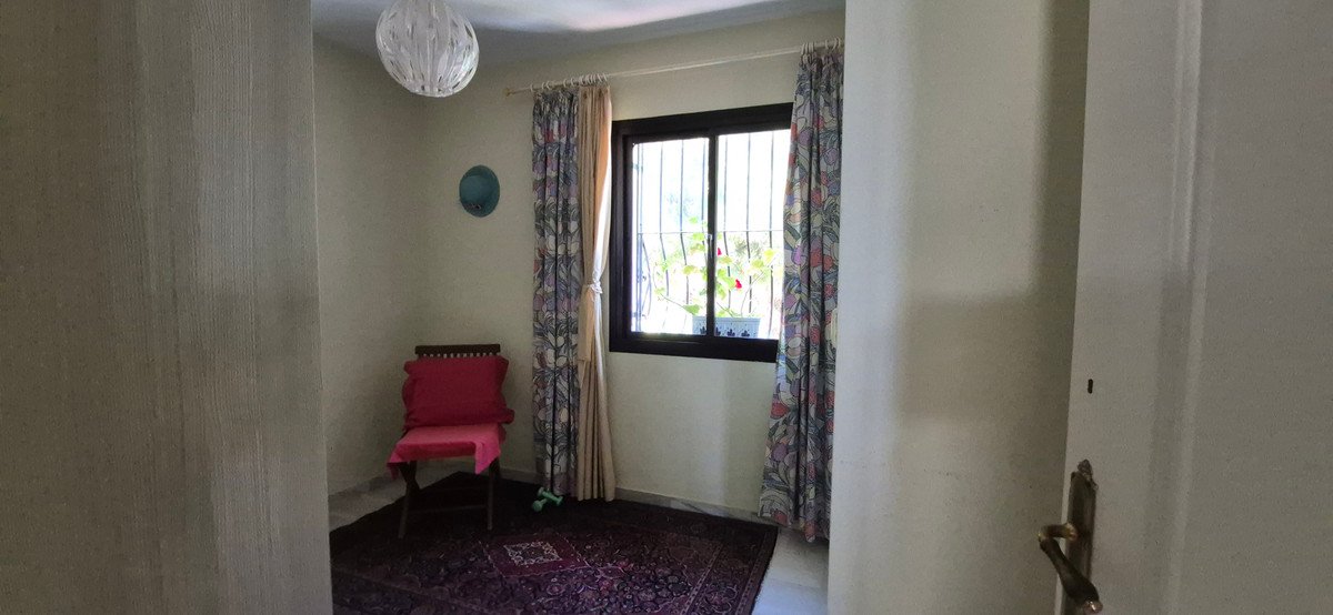 2 Bed Middle Floor Apartment in Mijas
