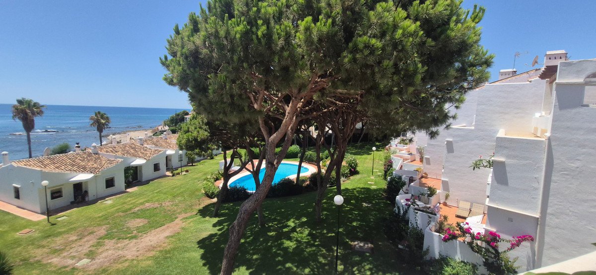2 Bed Middle Floor Apartment in Mijas