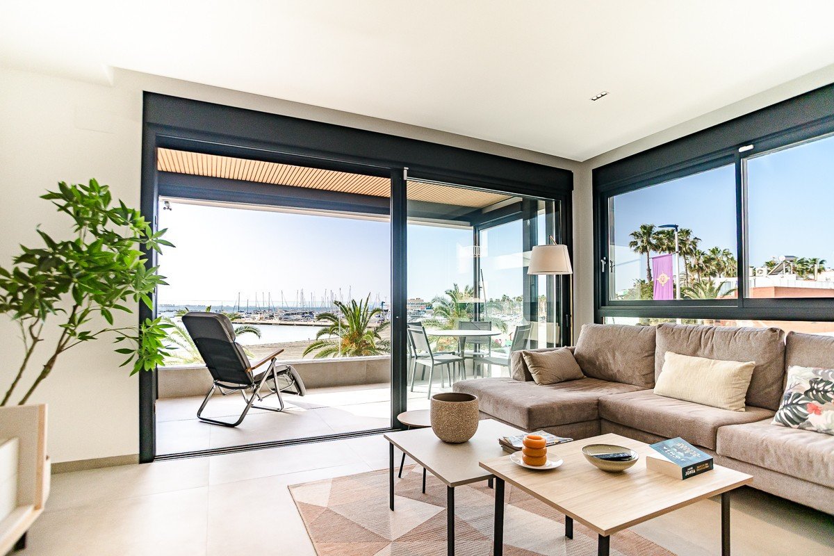 3 Bed Middle Floor Apartment in Lo Pagan