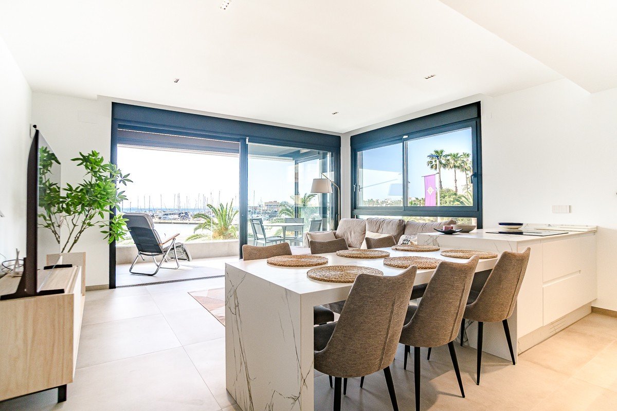 3 Bed Middle Floor Apartment in Lo Pagan