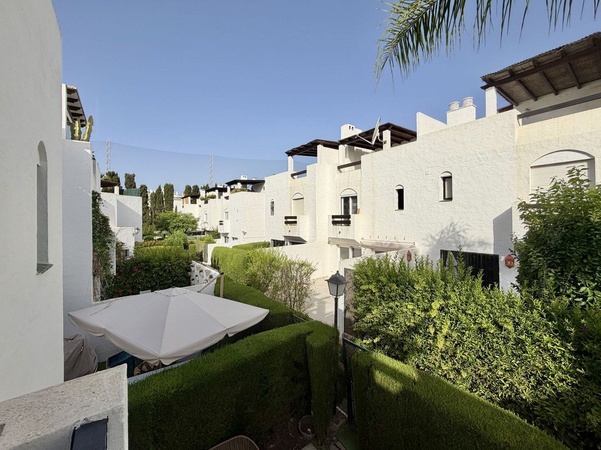 3 Bed Townhouse in Guadalmina Baja