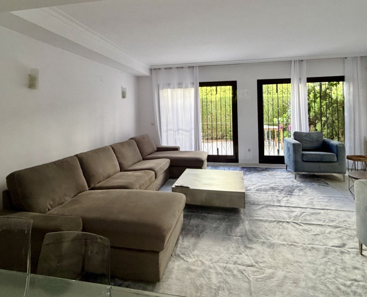 3 Bed Townhouse in Guadalmina Baja
