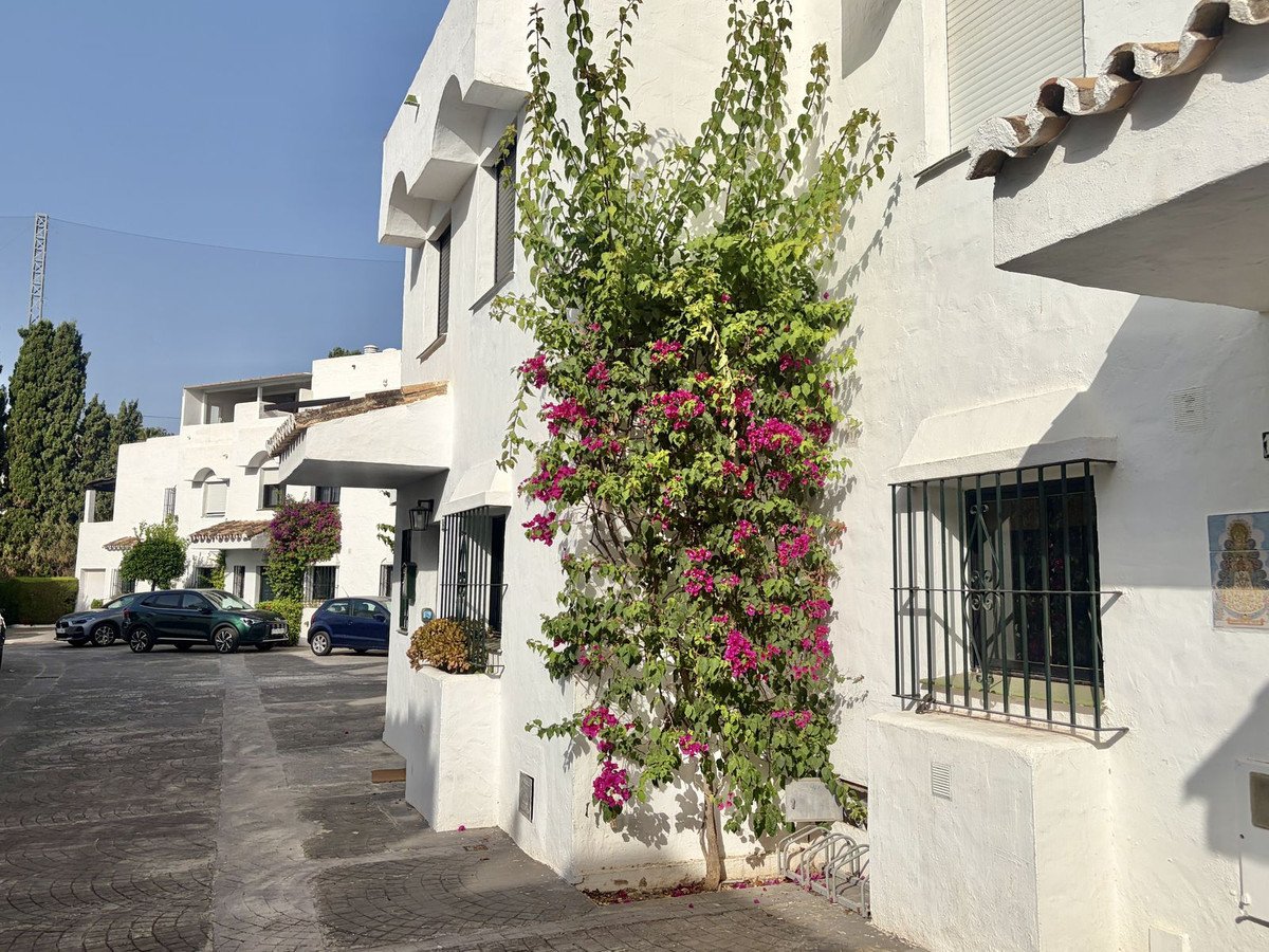 3 Bed Townhouse in Guadalmina Baja