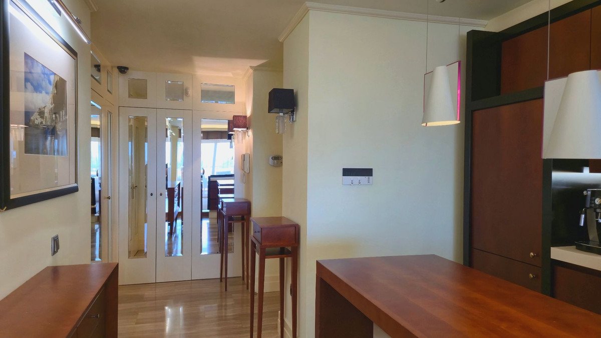 2 Bed Middle Floor Apartment in Sierra Blanca
