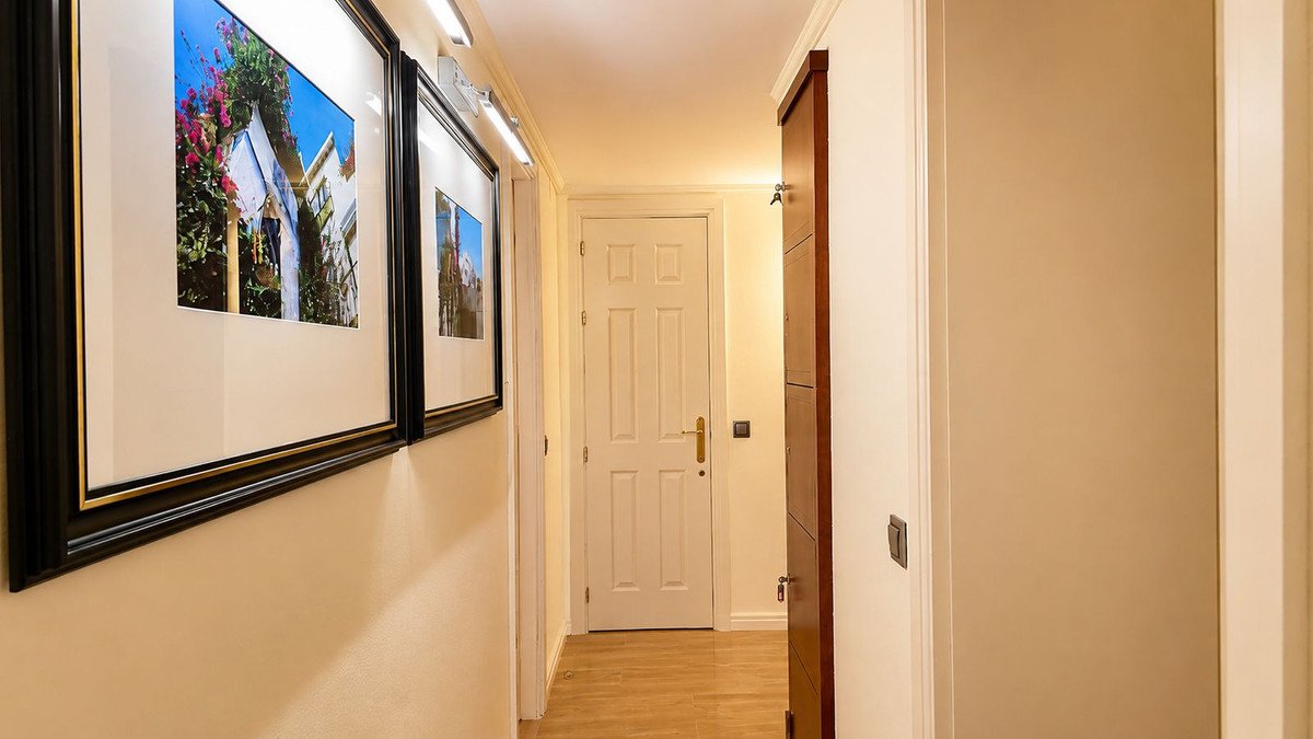 2 Bed Middle Floor Apartment in Sierra Blanca