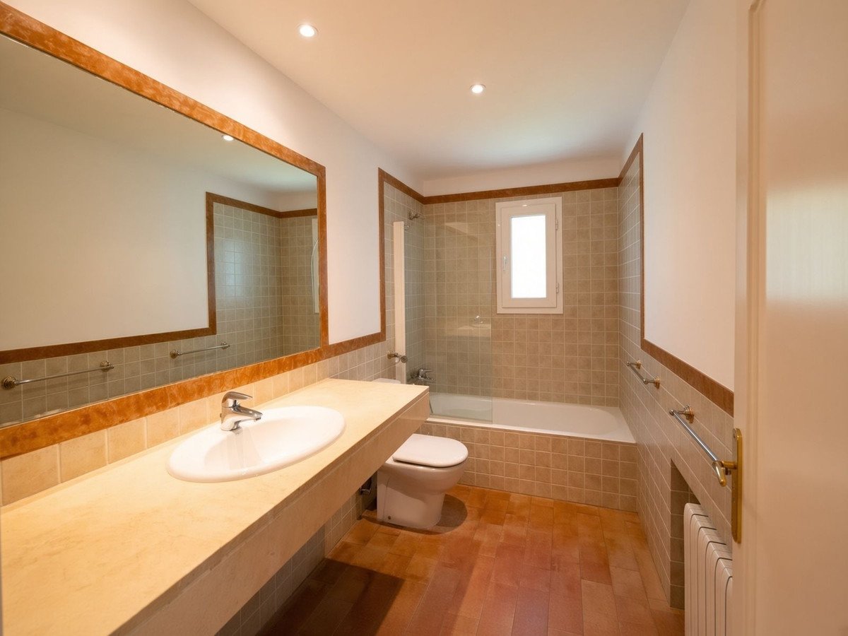 5 Bed Detached Villa in Sotogrande Costa