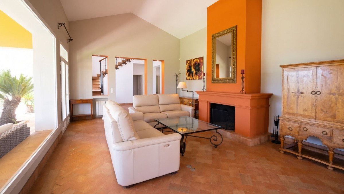 5 Bed Detached Villa in Sotogrande Costa