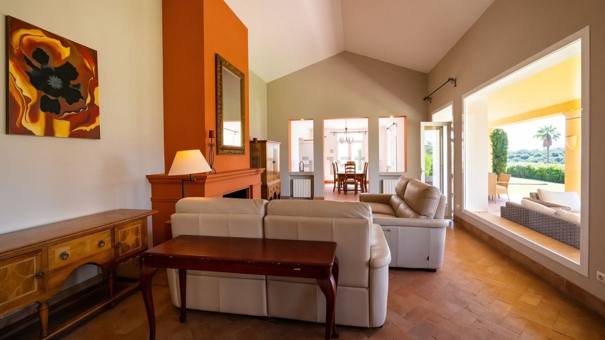 5 Bed Detached Villa in Sotogrande Costa