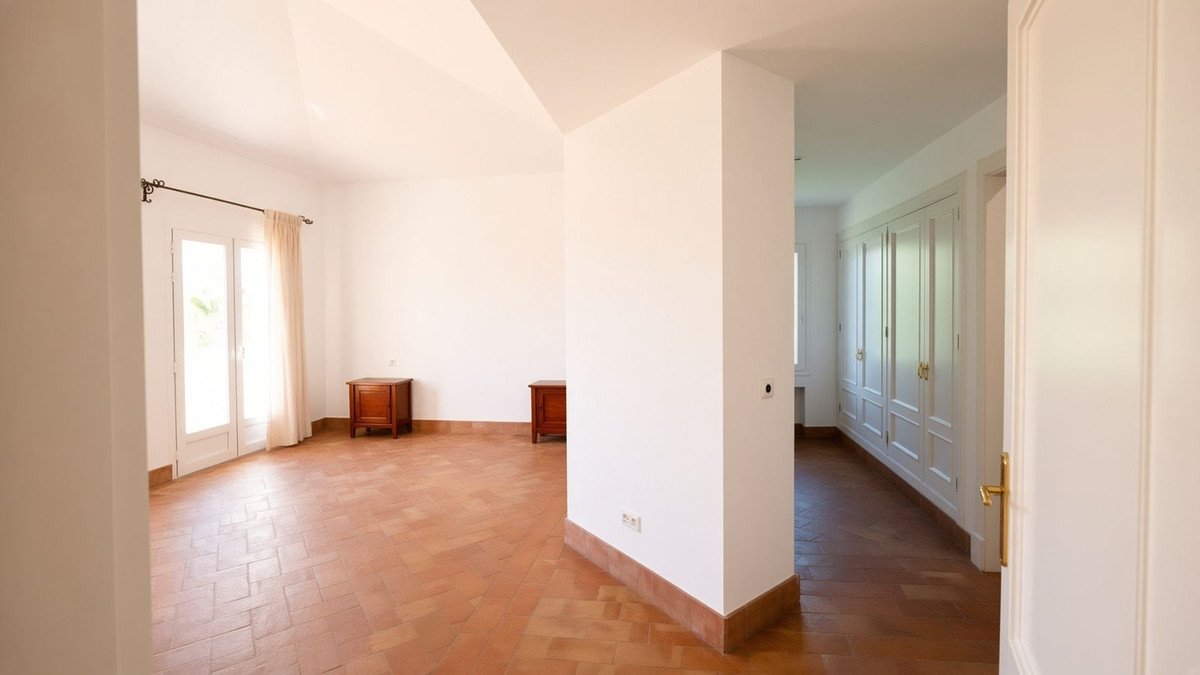 5 Bed Detached Villa in Sotogrande Costa