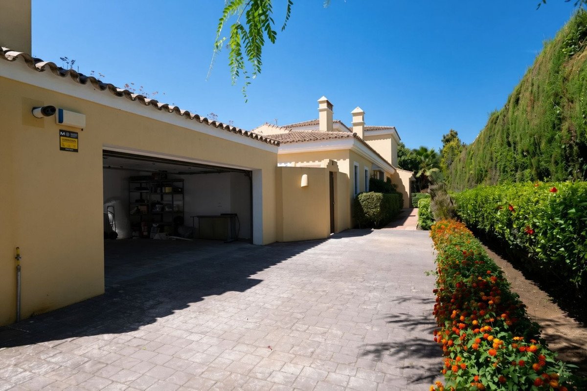 5 Bed Detached Villa in Sotogrande Costa