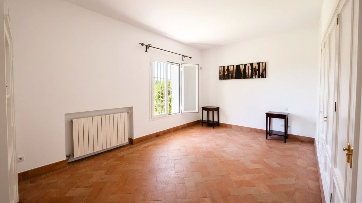5 Bed Detached Villa in Sotogrande Costa