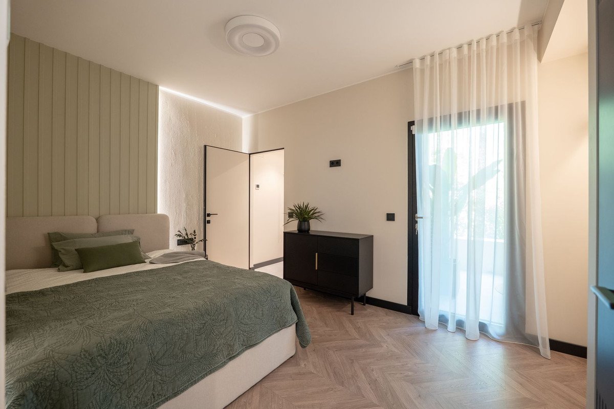 4 Bed Ground Floor Apartment in Benahavís