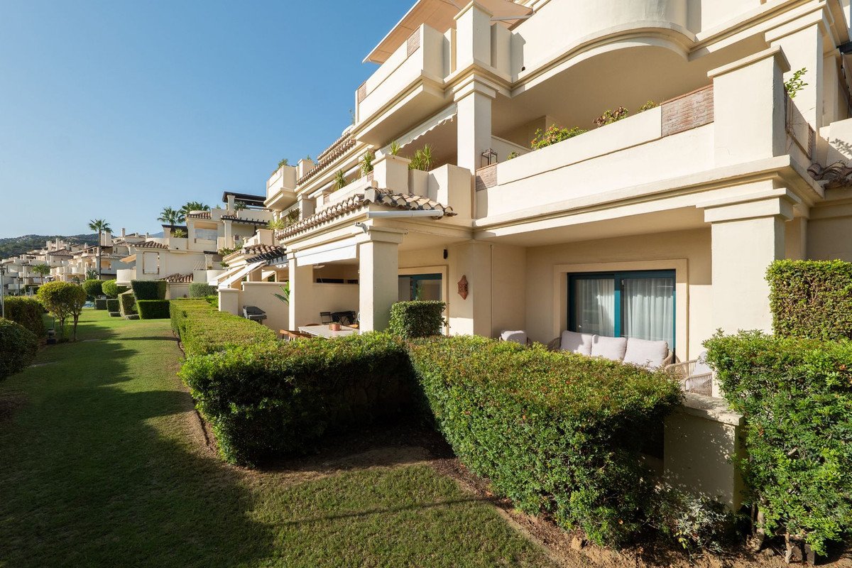 4 Bed Ground Floor Apartment in Benahavís